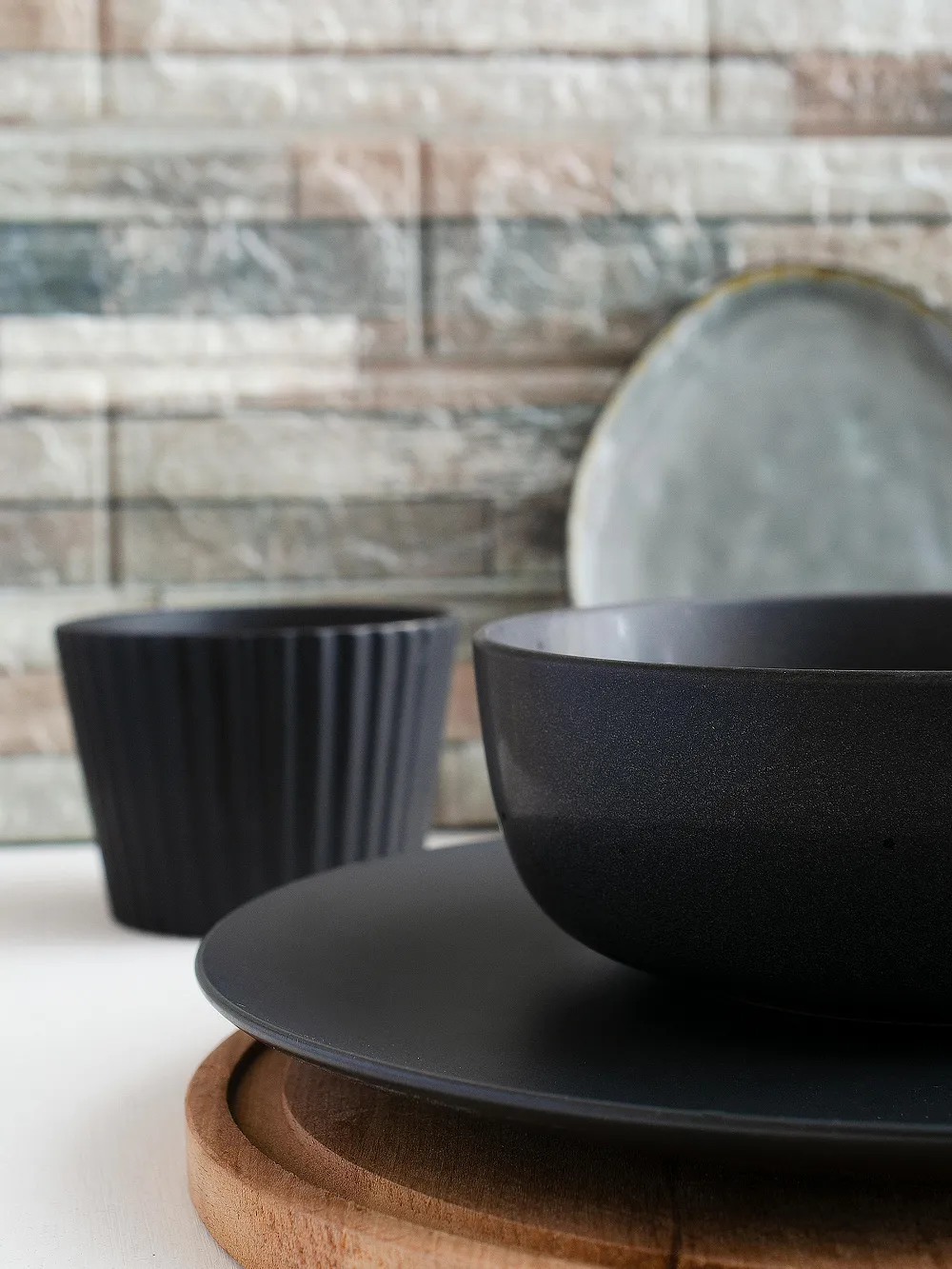 Black Ceramic Bowl Set - Image 1