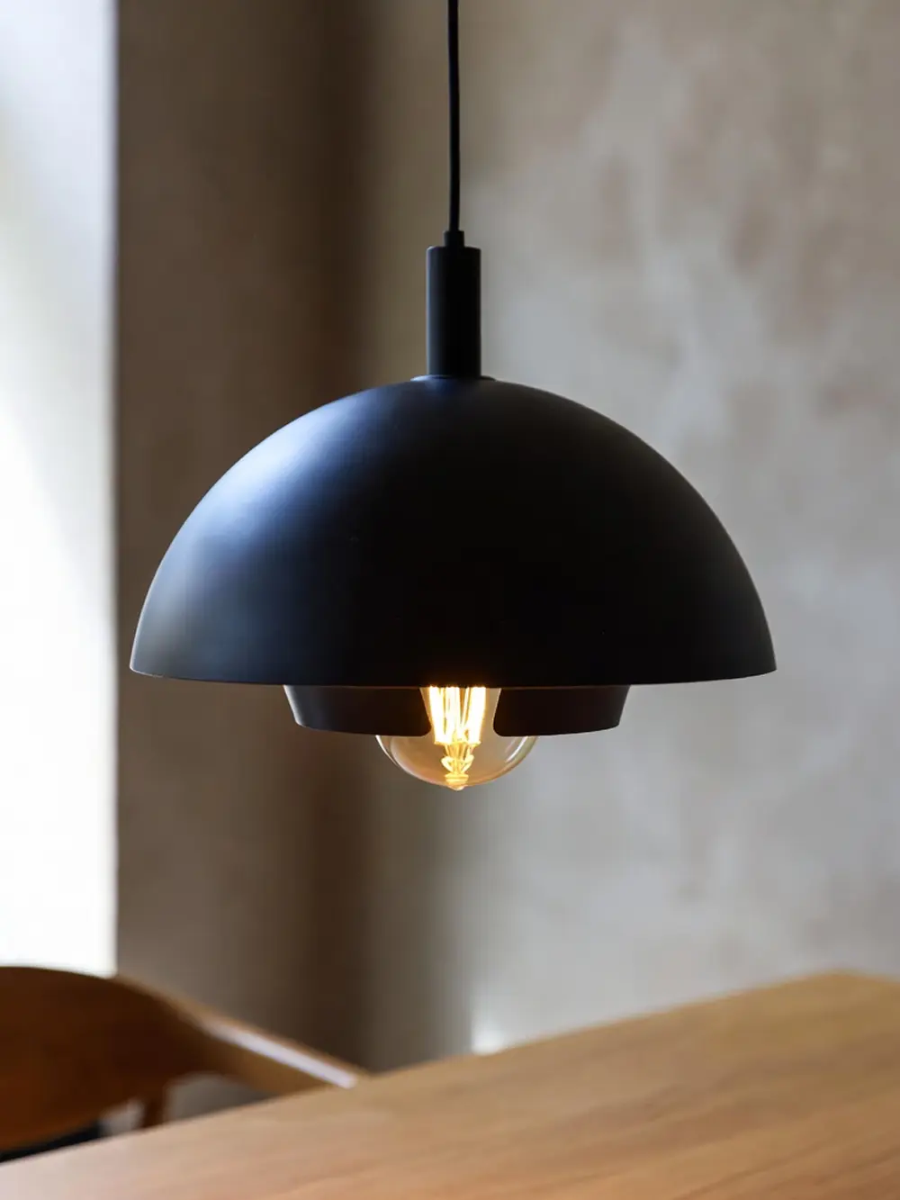 Matte Black Pendant Lamp - Image 1